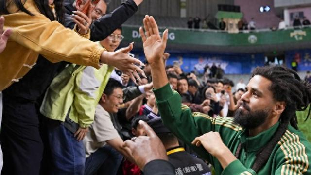 开云登录入口地址-杰曼·科尔还在等待CBA首秀,说唱乐巨星加盟南京同曦就是一场“流量秀”|同曦男篮|篮球|许可|男篮|球队_新浪体育_新浪新闻