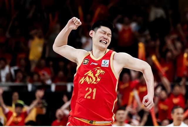 开云登录入口地址-半场49-49！胡金秋爆发独砍22分，广厦领先两位数被抹平，想赢难